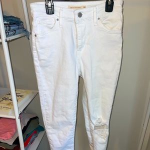 721 Levi’s High Rise Skinny Size 26